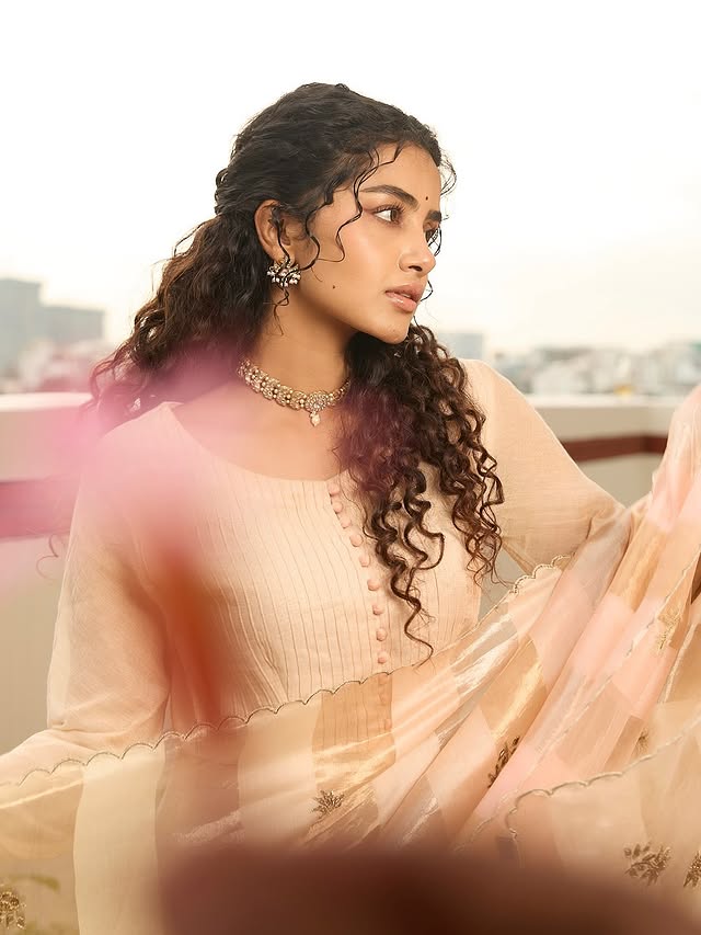 Anupama ParameswRan Photo Gallery