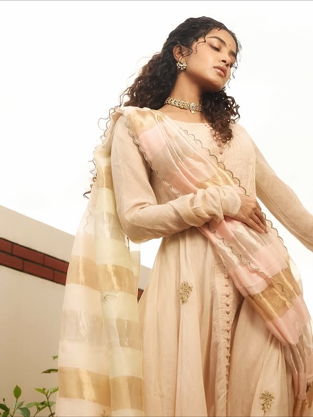 Anupama ParameswRan Photo Gallery