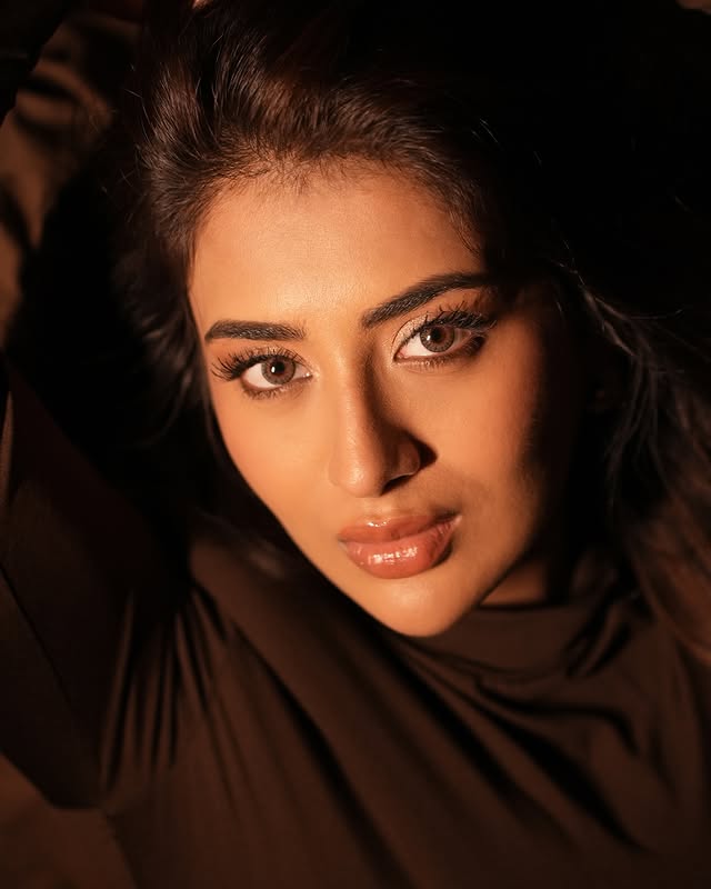 Rashi Singh photo Gallery