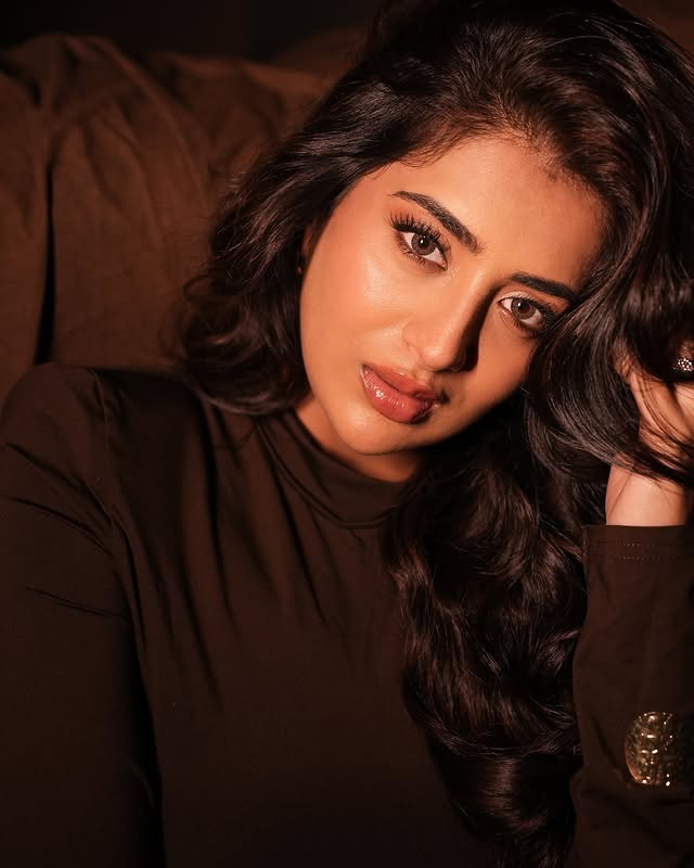 Rashi Singh photo Gallery