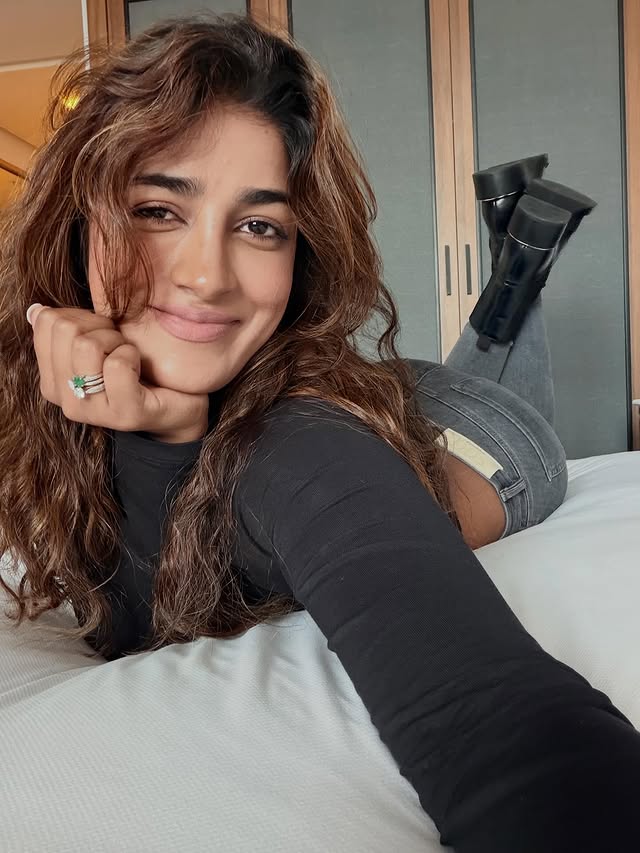 Dimple Hayathi Photo Gallery