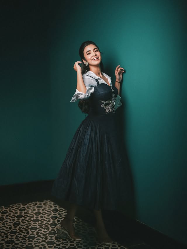 Shivani Nagaram photo Gallery