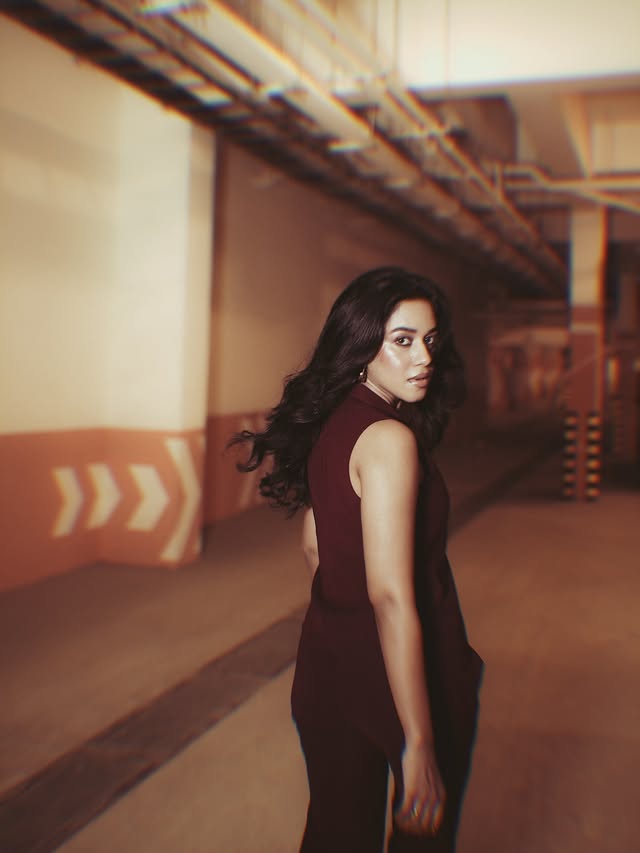 Mirnalini Ravi (Source / Instagram) Mirnalini Ravi Photo Gallery