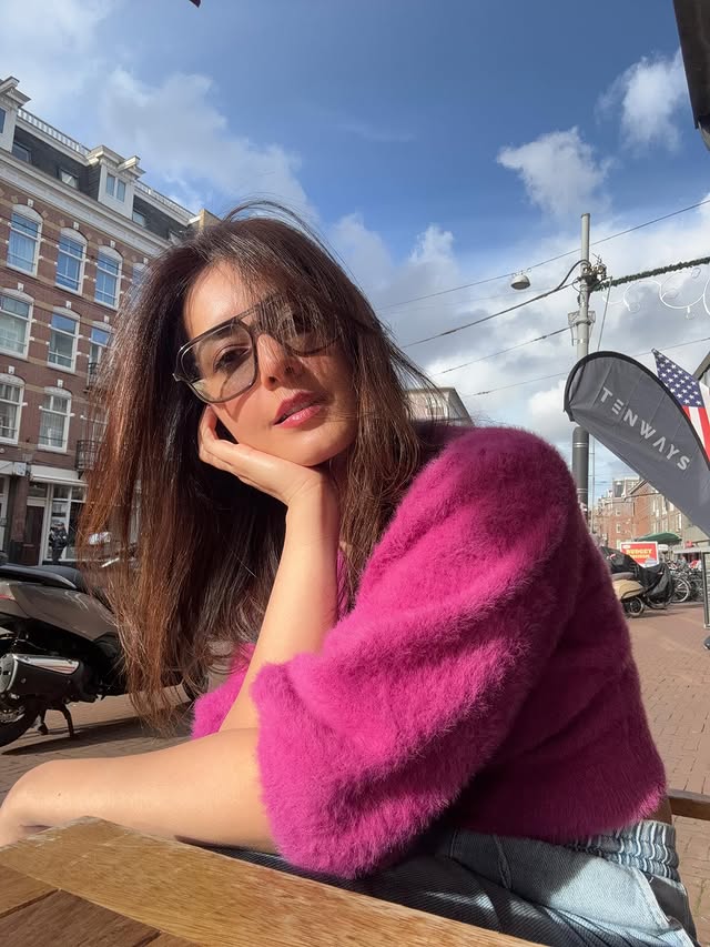 Raashii Khanna ( Source/ Instagram ) Raashii Khanna Photo Gallery