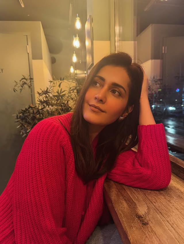 Raashii Khanna ( Source/ Instagram ) Raashii Khanna Photo Gallery
