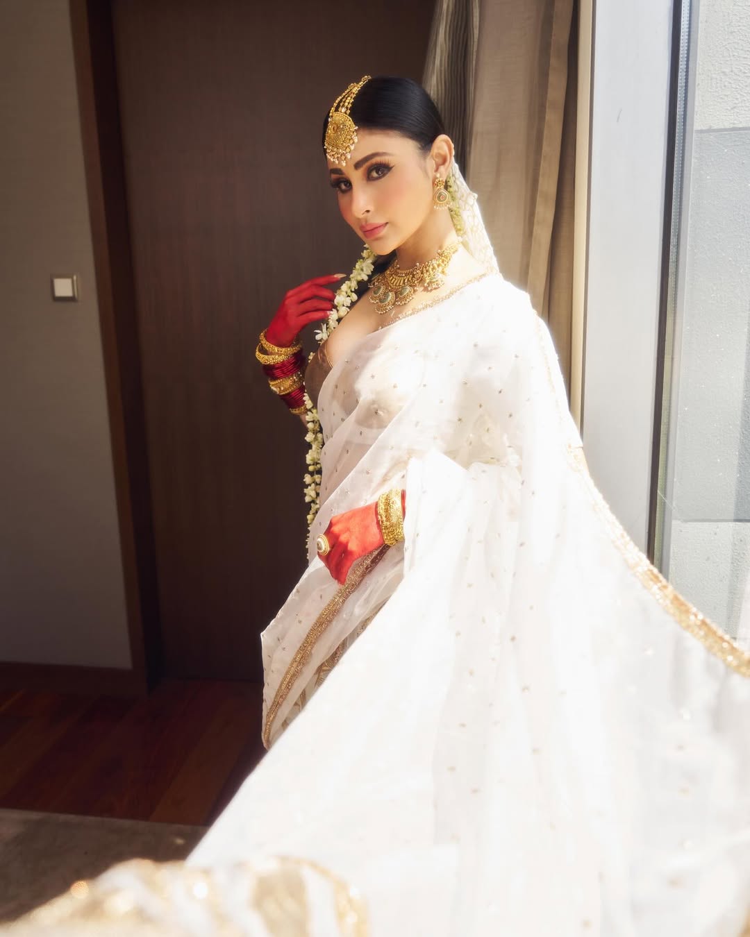 Mouni Roy Photo Gllery