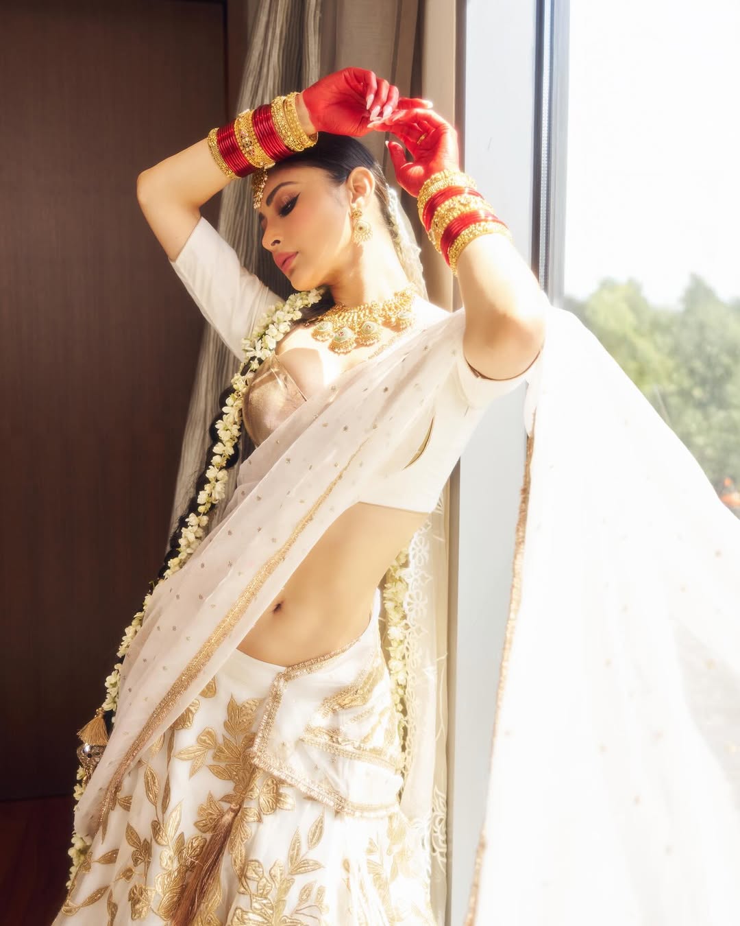 Mouni Roy Photo Gllery