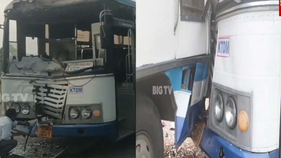Bus Incident: ఎదురెదురుగా ఢీ కొన్న బస్సులు.. స్పాట్‌లో 10 మంది