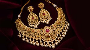 Gold Rate Increase: క్రమక్రమంగా పెరుగుతున్న పసిడి.. కొనాలంటేనే వణికిపోతున్న ప్రజలు..