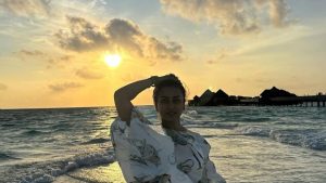 Namrata Shirodkar: నమ్రత ఈజ్ బ్యాక్.. ఆ అందాలకు సూర్యుడే ఫిదా!