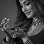 Raai Laxmi : బ్లాక్ అండ్ వైట్ లో పెళ్లి కూతురులా మెరిసిపోతున్న రాయ్ లక్ష్మీ.. సో క్యూట్..