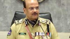 DGP Shivadhar Reddy: కానిస్టేబుల్ ఫ్యామిలీకి కోటి పరిహారం.. రియాజ్ ఎన్‌కౌంటర్‌పై డీజీపీ శివధర్ రెడ్డి ఏమన్నారంటే?