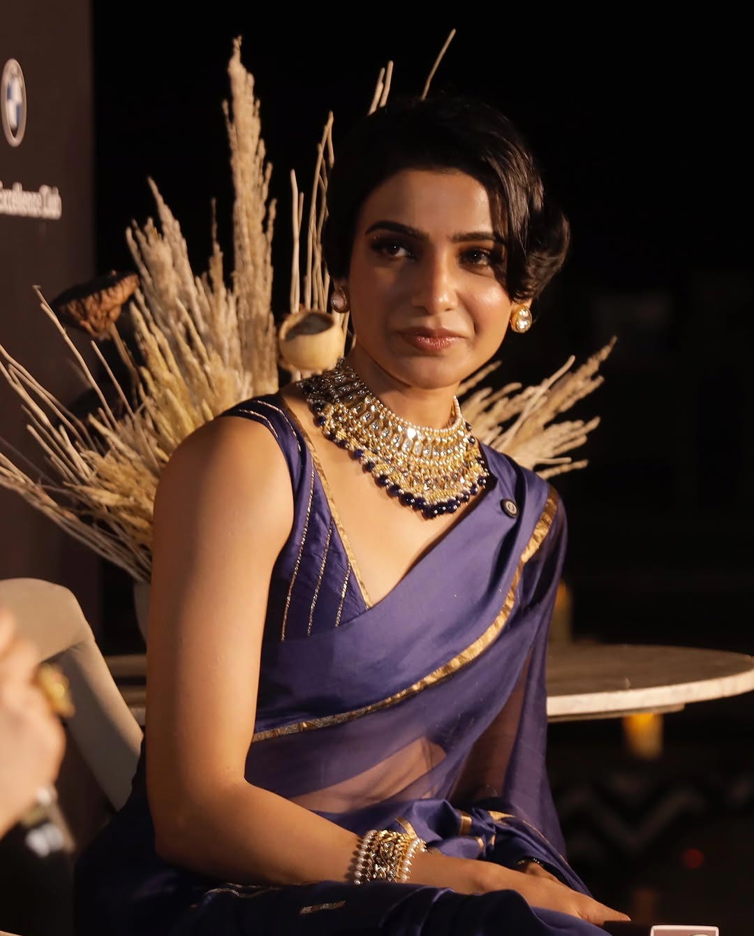 Samantha: కొత్త ఆరంభం.. నీలి రంగులో చీరలో మెస్మరైజ్ చేస్తున్న సామ్‌