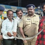 Python on Train: నడుస్తున్న రైలులో కలకలం రేపిన కొండ చిలువ