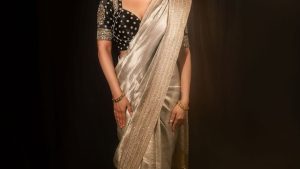 Shruti Haasan: చీరకట్టులో కూడా హాట్ డోస్ పెంచిన శృతిహాసన్!