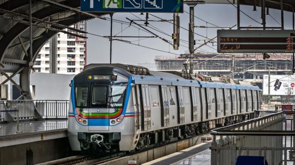 Hyderabad Metro: చారిత్రక కట్టడాల వద్ద మెట్రో నిర్మాణ మ్యాప్‌ను సమర్పించండి: హై కోర్టు కీలక ఆదేశం