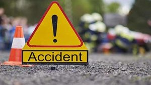 Road Accident: అదుపుతప్పి ఆరుగురిని ఢీకొట్టిన కారు.. స్పాట్‌లో ముగ్గురు మృతి
