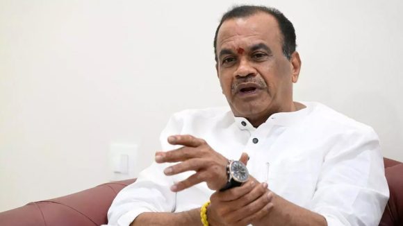 Komatireddy Venkat Reddy: హైదరాబాద్-విజయవాడ జాతీయ రహదారి 8 లైన్లకు విస్తరణ: మంత్రి కోమటిరెడ్డి