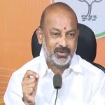 Bandi Sanjay: ఆలయాలు కూల్చేస్తారా? 48 గంటలు టైం ఇస్తున్నా.. బండి సంజయ్ సంచలనం