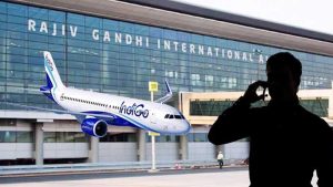 Bomb Threat: శంషాబాద్ విమానాశ్రయంలో బాంబు కలకలం.. భయాందోళనలో ప్రయాణికులు