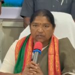 Minister Sitakka: సమ్మక్క సారక్క పవర్ ఫుల్.. రాజకీయం చేస్తే.. ఇచ్చిపడేసిన మంత్రి సీతక్క..