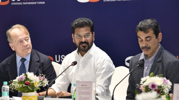 Revanth Reddy: సీఎం రేవంత్ రెడ్డిపై.. టెక్ దిగ్గజాల ప్రశంసలు