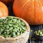 Pumpkin Seeds: గుమ్మడి గింజలు తింటున్నారా ? ఈ విషయాలు తప్పక తెలుసుకోండి