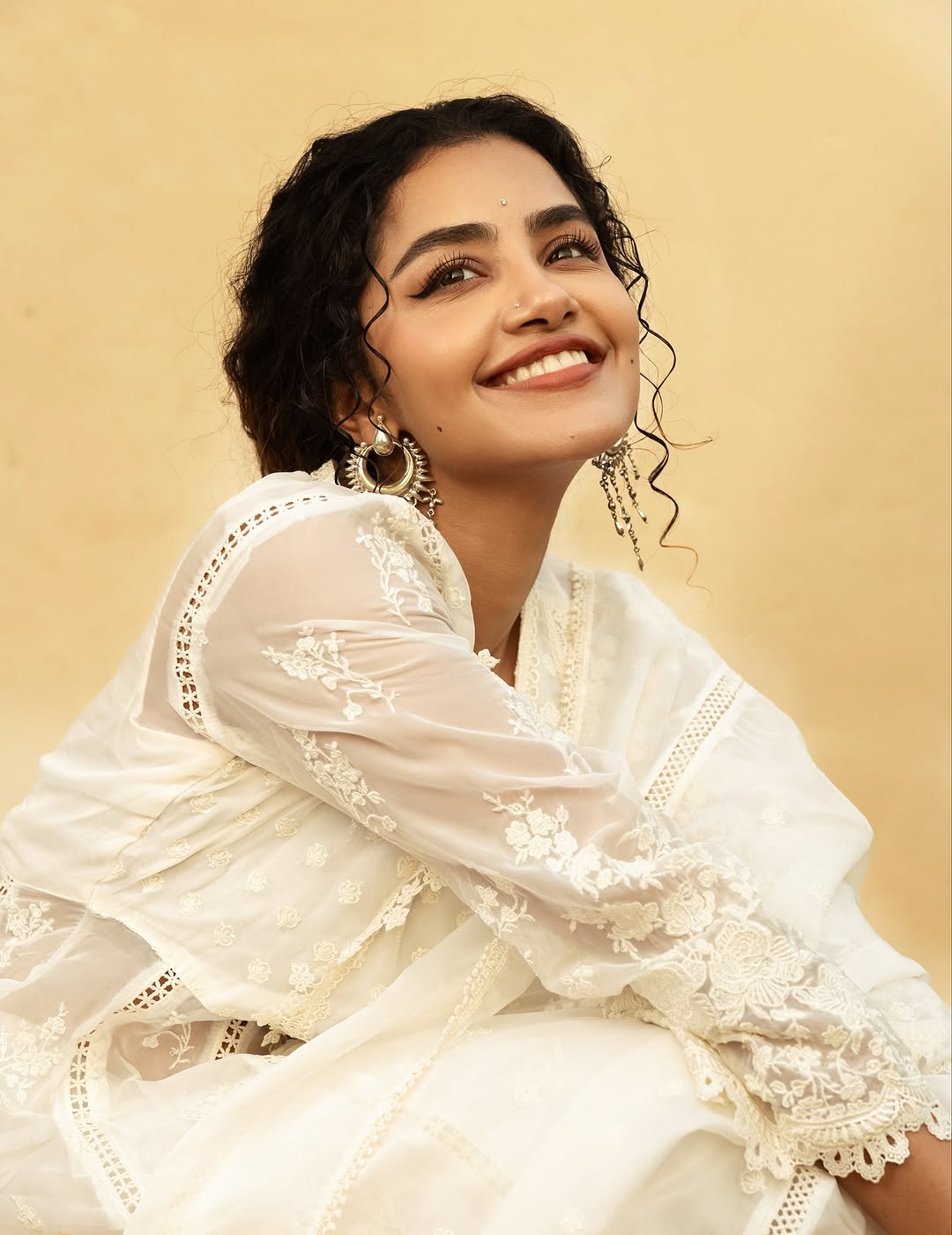 Actress Anupama parameswaran Photo Gallery