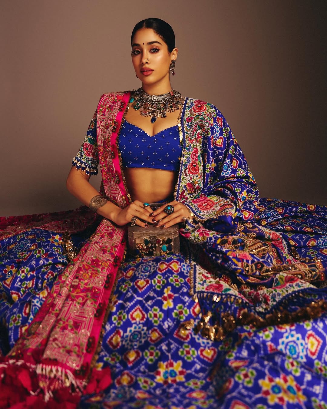 Janhvi kapoor (Source: Instragram) Actress Janhvi kapoor Photo Gallery