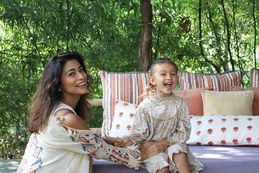 Actress Shriya Saran Photo Gallery