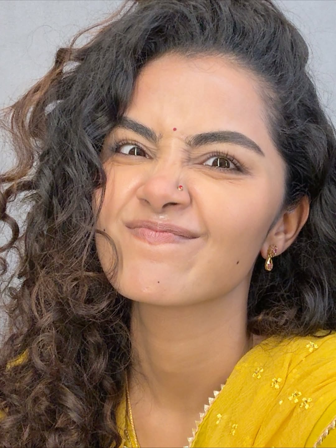 Anupama parameswaran (Source: Instragram) Actress Anupama parameswaran Photo Gallery