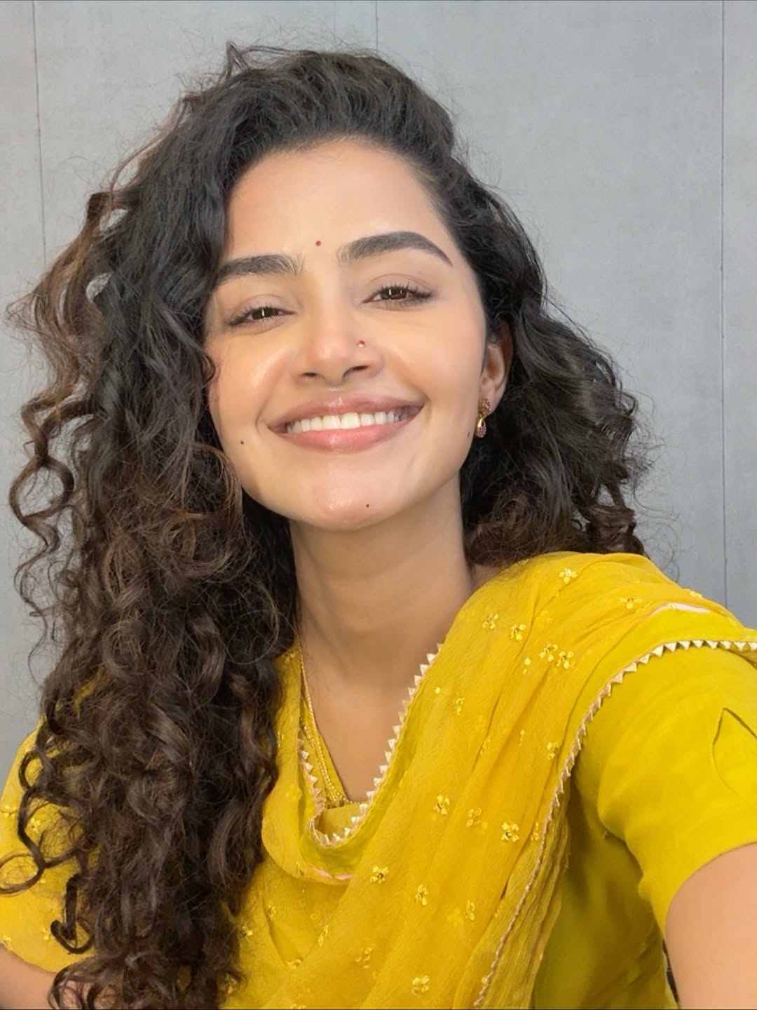 Anupama parameswaran (Source: Instragram) Actress Anupama parameswaran Photo Gallery