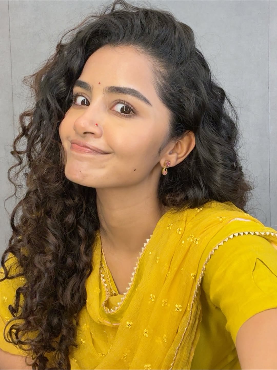 Anupama parameswaran (Source: Instragram) Actress Anupama parameswaran Photo Gallery