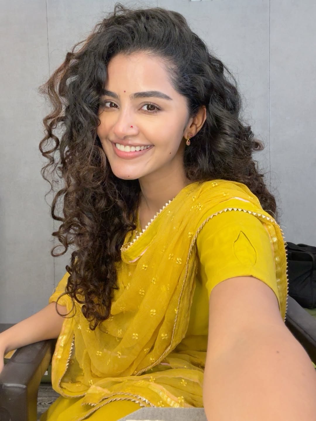Anupama parameswaran (Source: Instragram) Actress Anupama parameswaran Photo Gallery