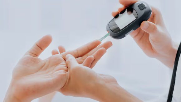 Type 2 Diabetes: టైప్- 2 డయాబెటిస్.. ఈ లక్షణాలు అస్సలు నిర్లక్ష్యం చేయొద్దు !