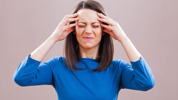 Headache: కళ్ళపై తలనొప్పి ప్రభావం.. కేవలం ఒత్తిడి కాదని చెప్పే 5 సంకేతాలు