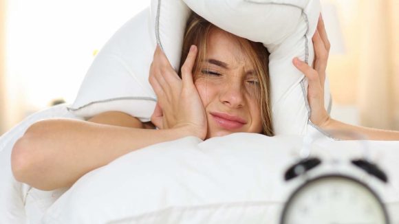 Vastu Tips: ఉదయం లేవగానే.. ఈ వస్తువులు చూస్తే సమస్యలు కోరి కోని తెచ్చుకున్నట్లే ?