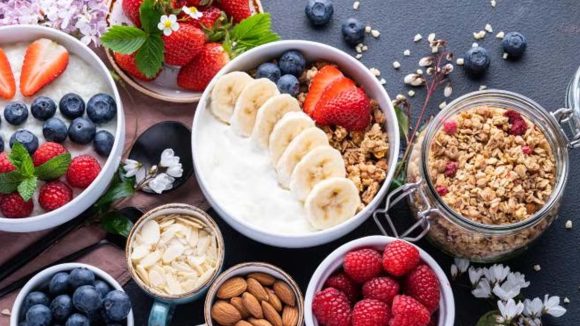 Fruits  For Weight loss: బరువు తగ్గాలనుకునే వారు.. ఎలాంటి ఫ్రూట్స్ తినాలి ?