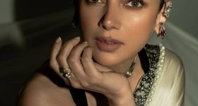 Aditi Rao Hydari : చీరలో అదితి ఎంత ముద్దొస్తుందో.. స్టైల్ అదిరిపోయింది..