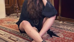 Aditi Rao Hydari : ప్యాంట్ వేసుకోవడం మర్చిపోయావా అదితి.. ఆ పోజులేంటి తల్లి..?