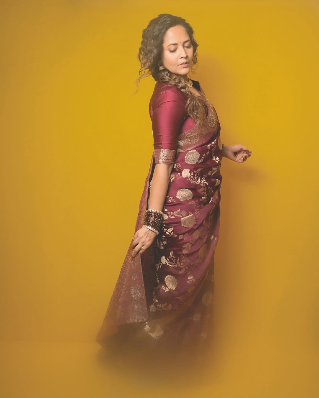 Anasuya Latest Photos (Source: Instagram) Anasuya Latest Photos (Source: Instagram)