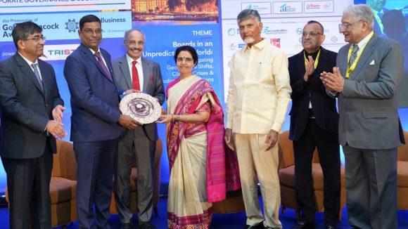 Nara Bhuvaneshwari: లండన్ వేదిక.. నారా భువనేశ్వరికి డిస్టింగ్విష్డ్‌ ఫెలోషిప్‌-2025 పురస్కారం