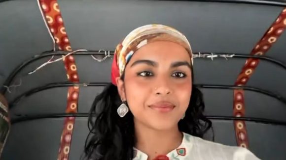 Bandana Girl: రాత్రికి రాత్రే సెలబ్రిటీ.. బందానా గర్ల్ సెల్ఫీ వీడియో, 2 సెకన్ల క్లిప్‌కు 10 కోట్ల వ్యూస్