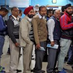 Bank Queue: బ్యాంకు ముందు నోట్ల రద్దు తరహా భారీ లైన్లు.. కారణం ఇదే