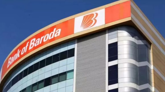 Bank of Baroda: బ్యాంక్ ఆఫ్ బరోడాలో 2700 ఉద్యోగాలు.. డిగ్రీ పాసైతే చాలు భయ్యా.. నెలకు రూ.15వేలు వచ్చేస్తయ్
