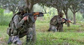 Kantha: చెన్నై కోర్టులో కేసు నమోదు, దుల్కర్ సల్మాన్ సినిమా ఆగిపోతుందా?