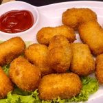 Chicken Nuggets: రెస్టారెంట్ స్టైల్‌లో టేస్టీ చికెన్ నగెట్స్ ఇలా చేసేయండి, రెసిపీ చాలా సులువు