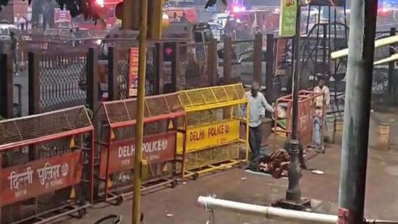 Delhi Blast High Alert: దిల్లీ బ్లాస్ట్ ఎఫెక్ట్.. హైదరాబాద్‌లో హైఅలర్ట్‌.. పలుచోట్ల ముమ్మర తనిఖీలు