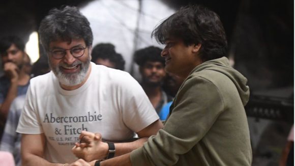 Harish Shankar: వార్తలన్నీ అబద్ధాలేనా, త్రివిక్రమ్ తో హరీష్ ఇంత క్లోజ్ గా ఉంటాడా?