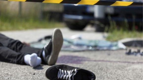 Road Accident: ఘోర రోడ్డు ప్రమాదం.. స్పాట్‌లో ఇద్దరు మృతి
